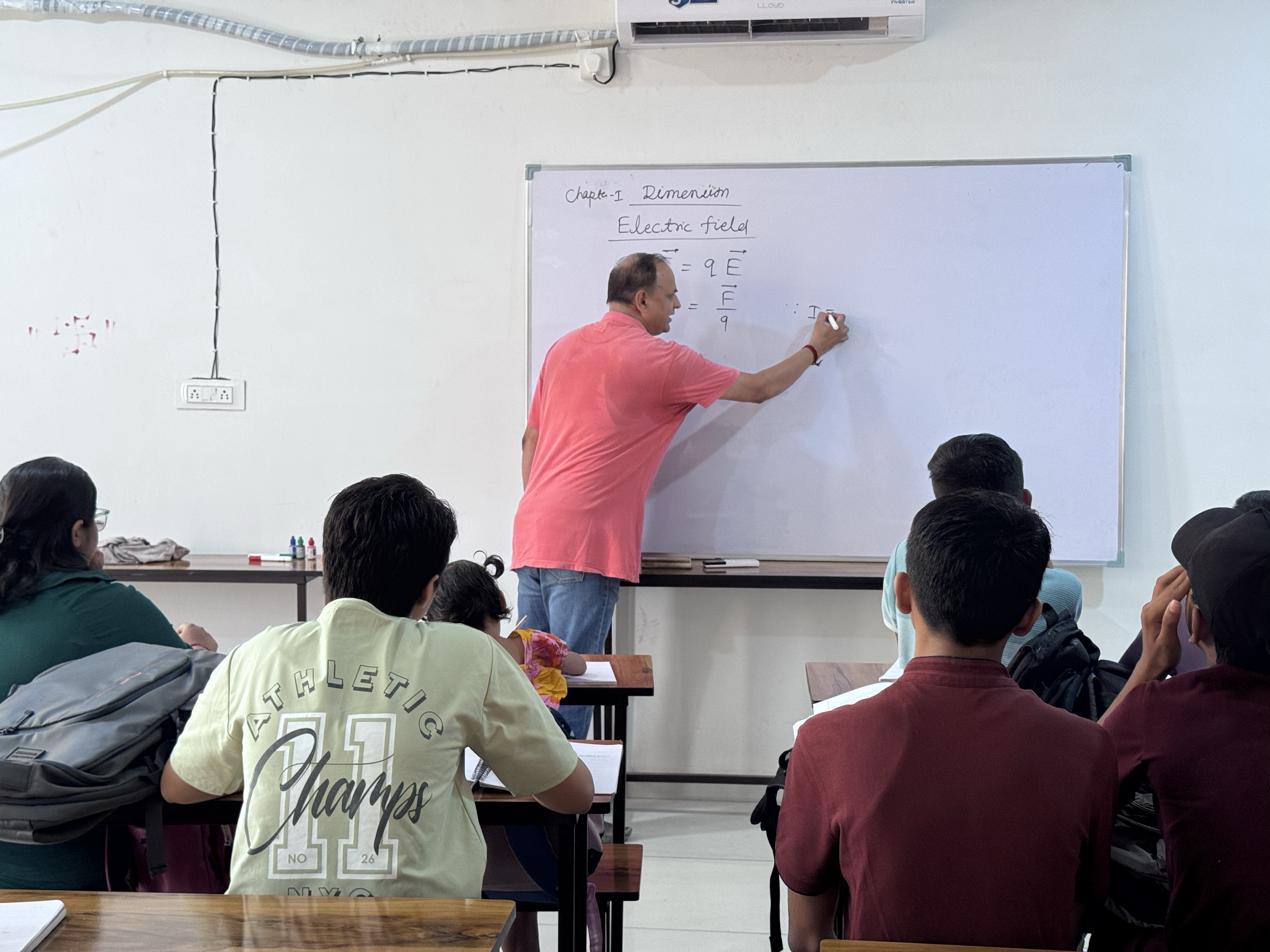 Well-equipped physics & chemistry labs